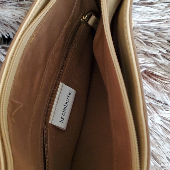 Liz Claiborne tan bag w/ gold hardware - Picture 5 of 13
